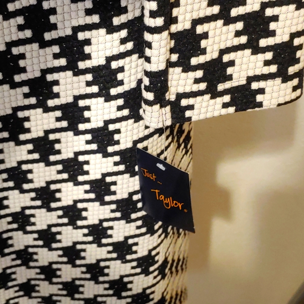 Mod dress with 3/4 sleeves - Picture 3 of 8